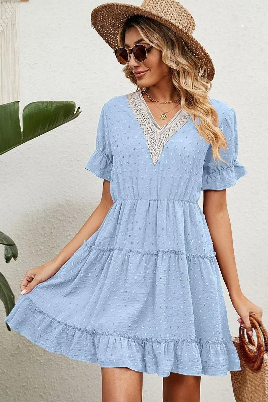 V LACE POINT NECK SHORT JACQUARD RUFFLED DRESS